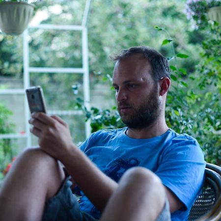 "European" Backpackers Hostel In Алма Ата Екстериор снимка