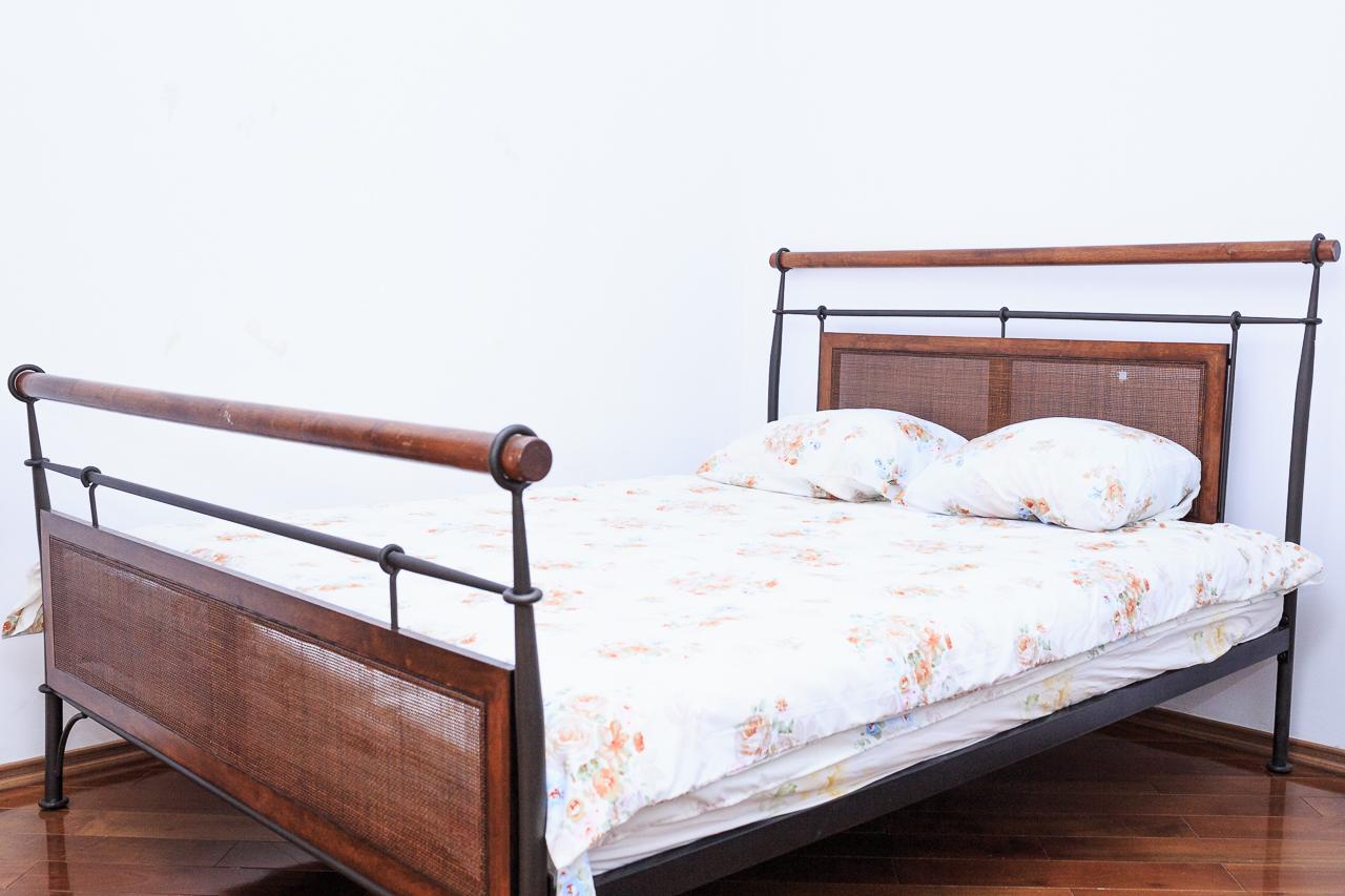 "European" Backpackers Hostel In Алма Ата Екстериор снимка