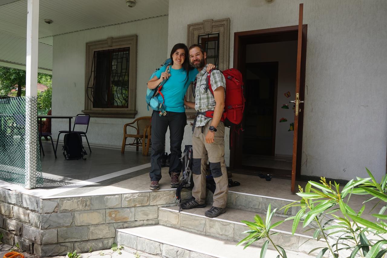 "European" Backpackers Hostel In Алма Ата Екстериор снимка