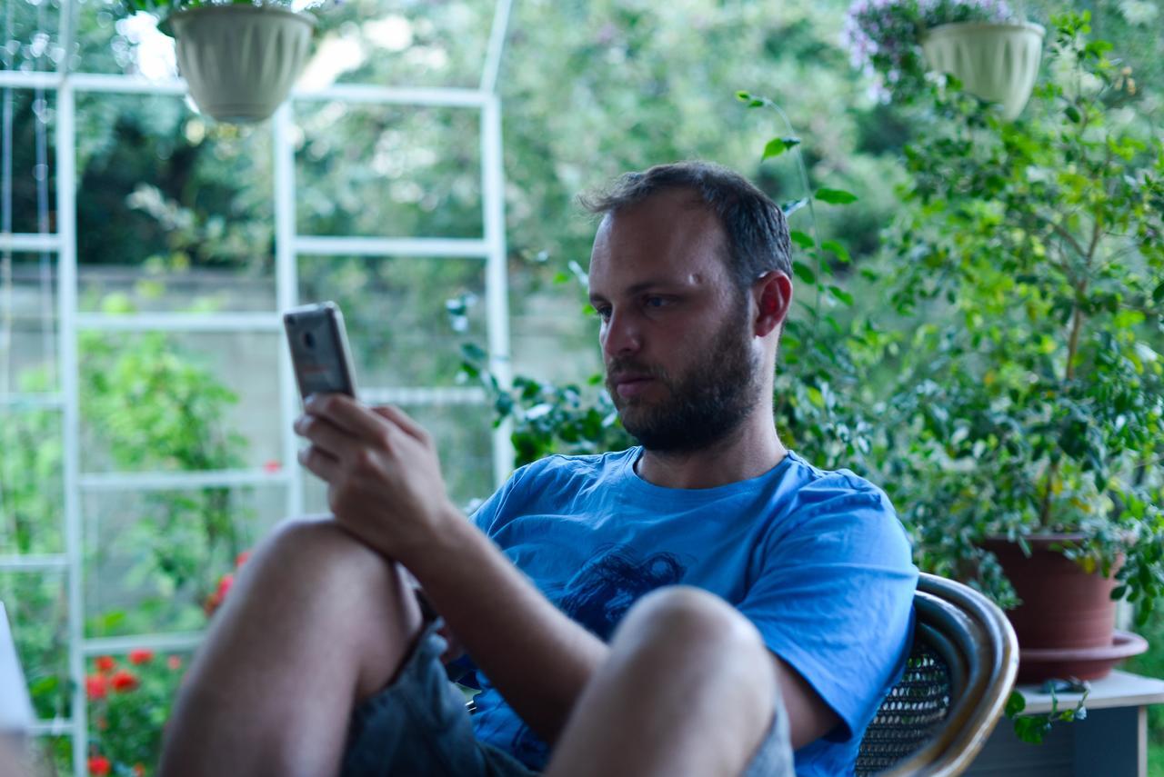 "European" Backpackers Hostel In Алма Ата Екстериор снимка